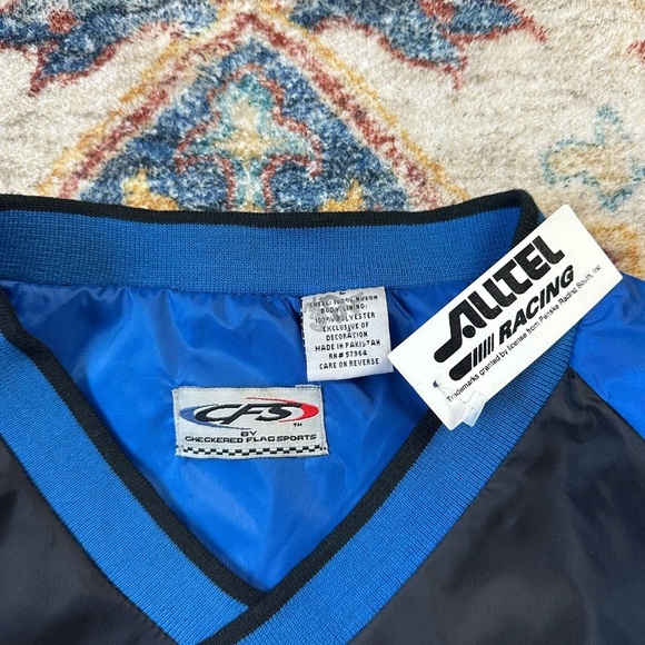 NASCAR NWT Ryan Newman Autographed Pullover Light Jacket Large - Picture 3 of 6